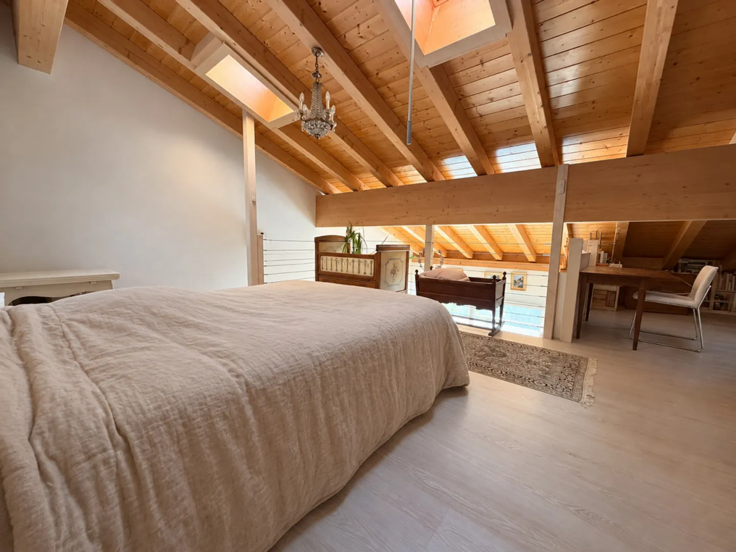 MAGNIFICENT 2.5-ROOM PENTHOUSE WITH MEZZANINE AND LARGE BALCONY IN CHAMPLAN - Photo 4 of 9
