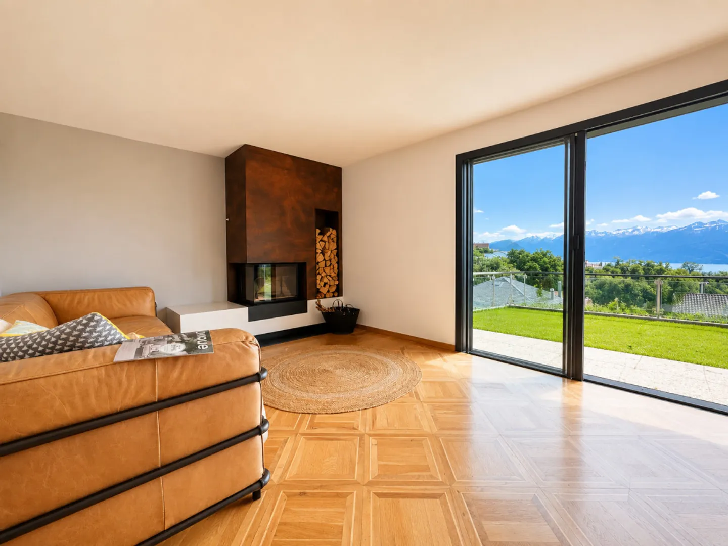 Lutry – Individual Villa with Breathtaking View - Photo 7 of 13