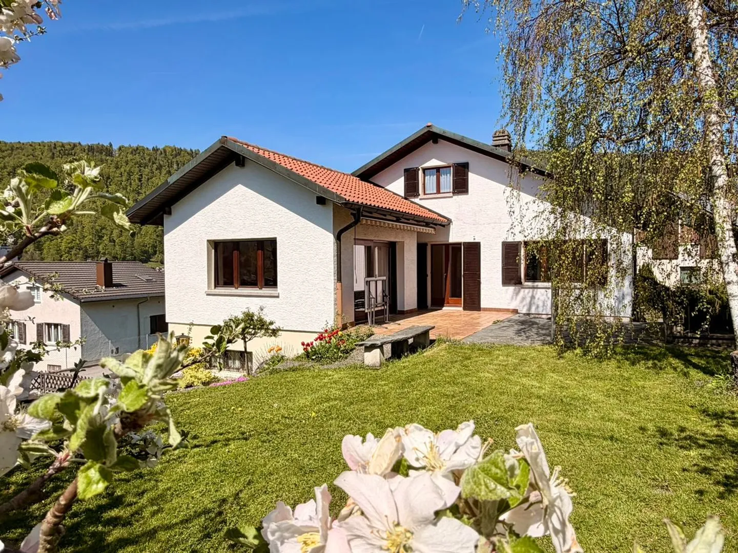 Maison Familiale Spacieuse à Moutier - Photo 1 sur 13