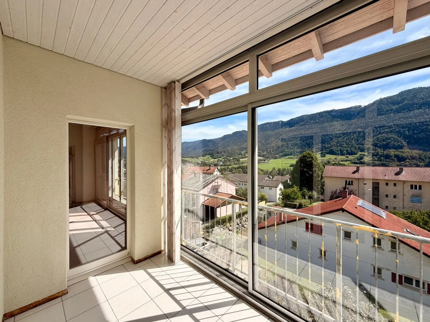 Bel attique avec balcon - Photo 5 sur 11