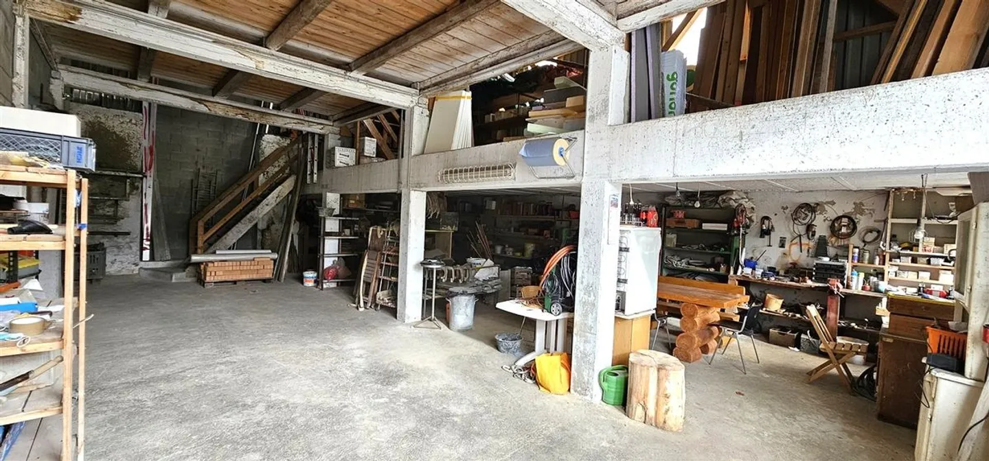 Vecchia fattoria con 2 appartamenti e un grande deposito - Foto 8 di 10