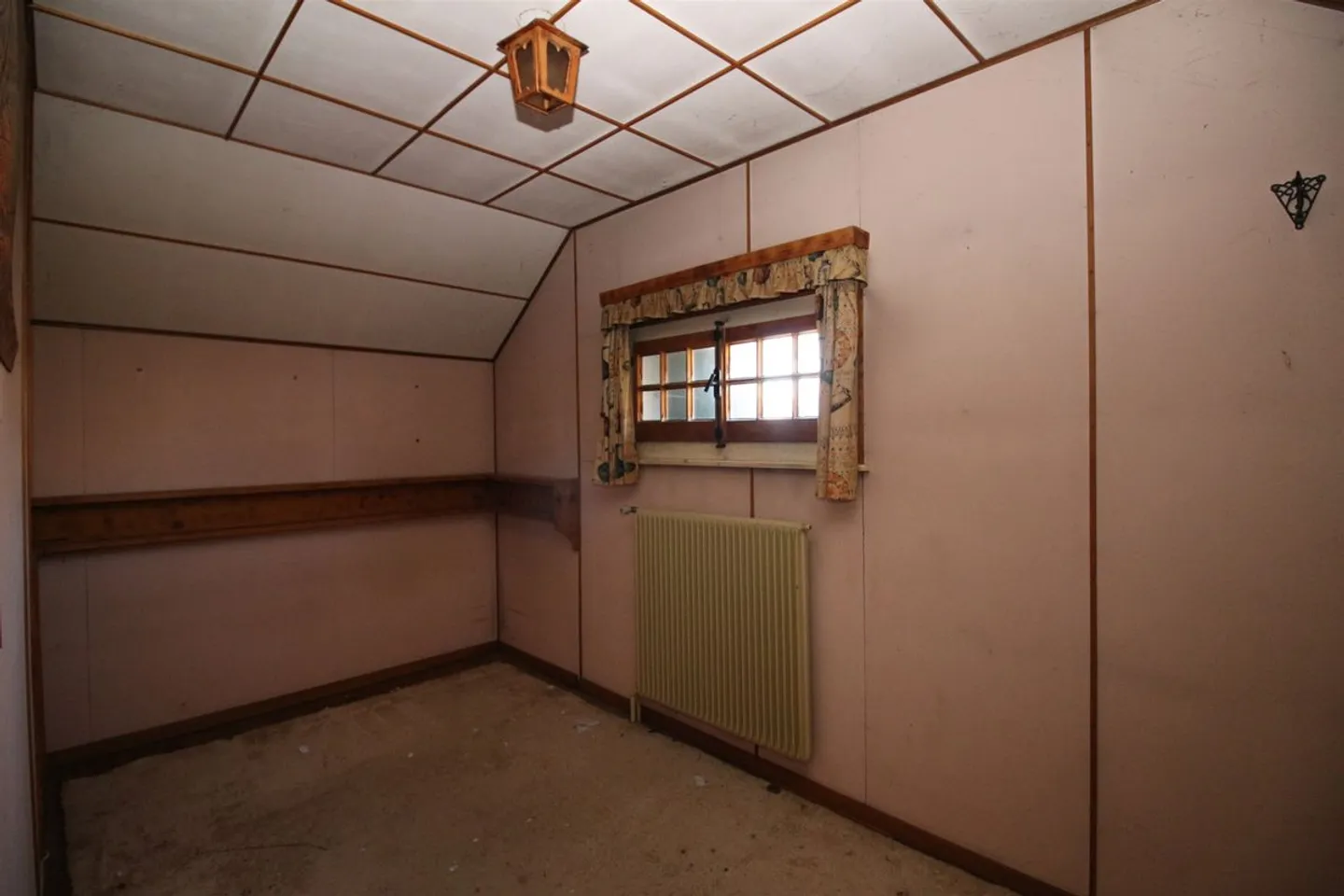 Individual villa to renovate! - Photo 8 of 9