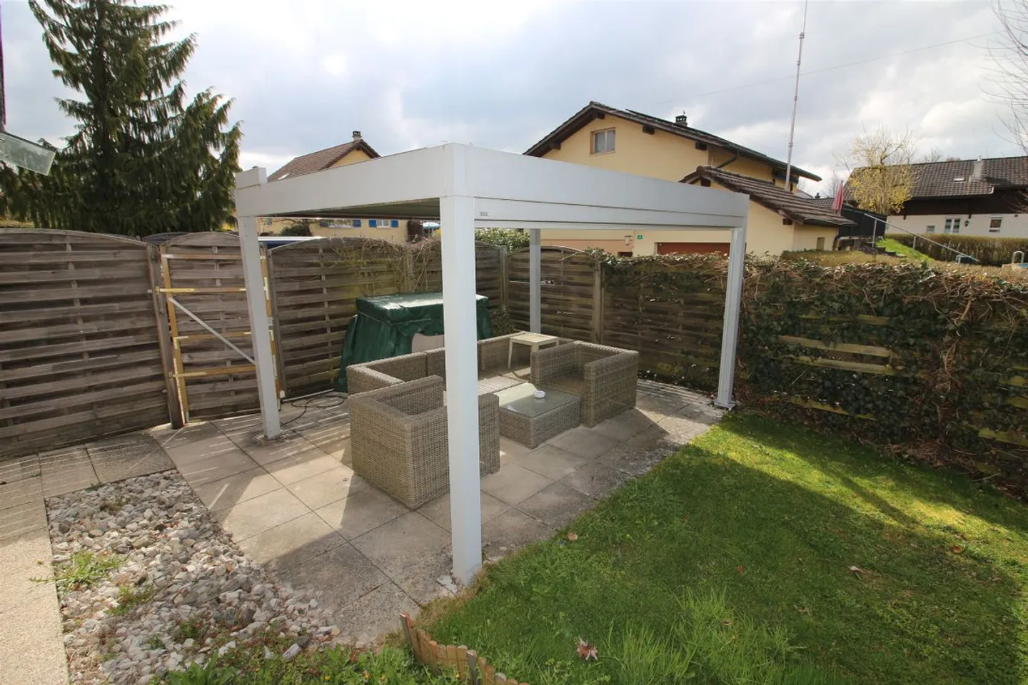 Belle villa individuelle avec piscine et grand jardin - Photo 12 of 12