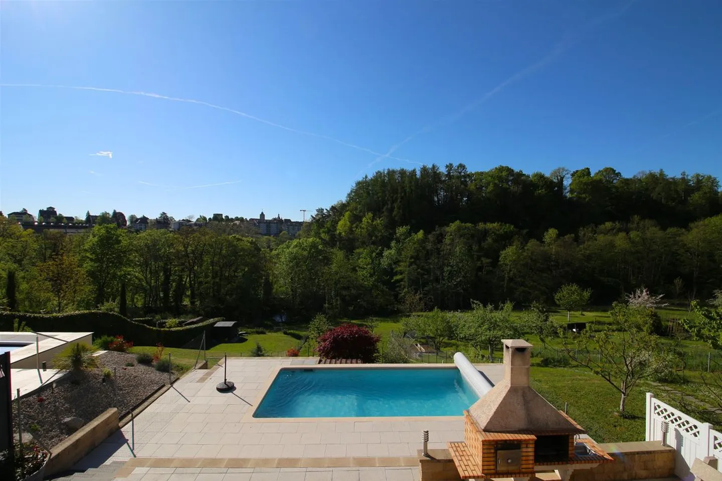 Belle villa jumelle avec piscine - Photo 1 sur 12