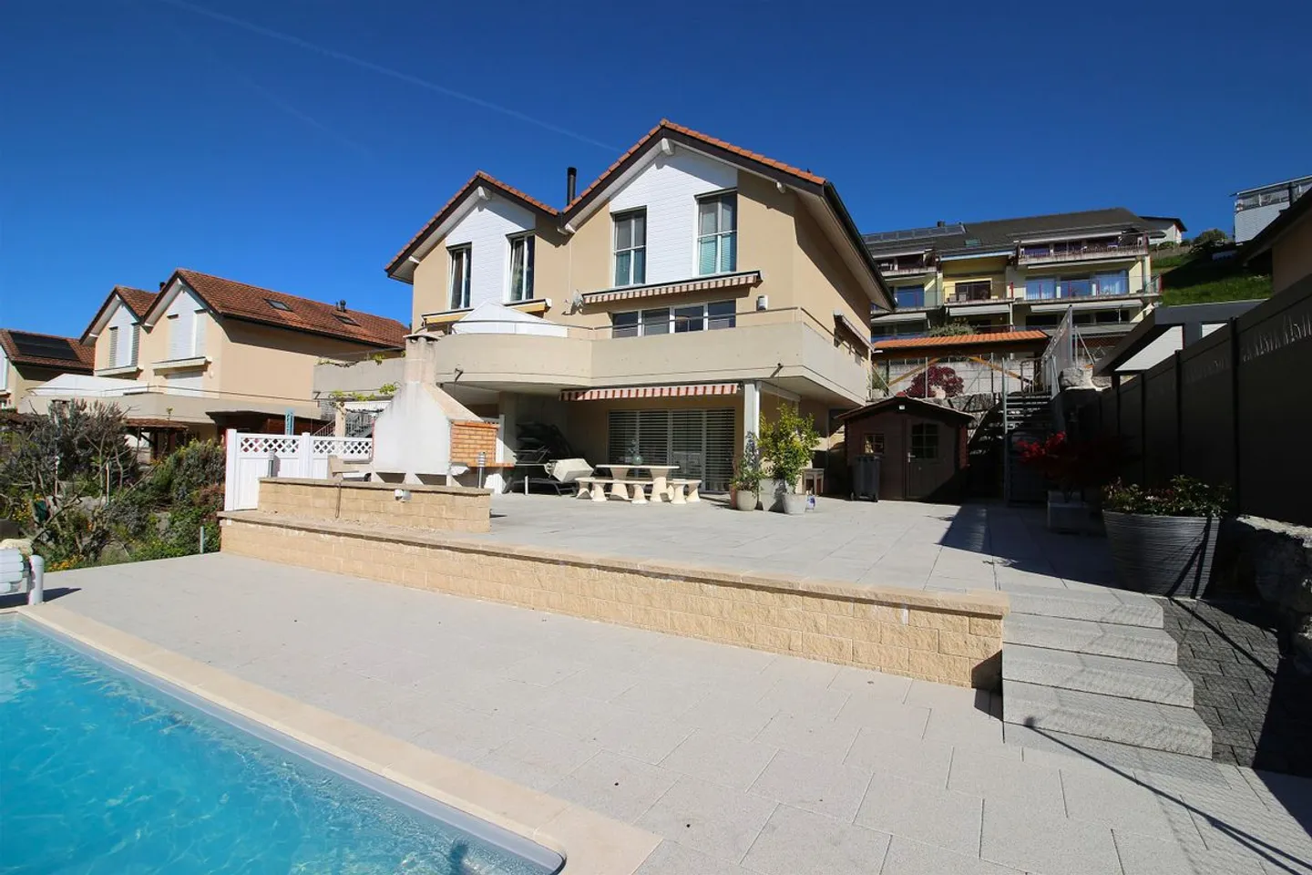 Belle villa jumelle avec piscine - Photo 11 sur 12