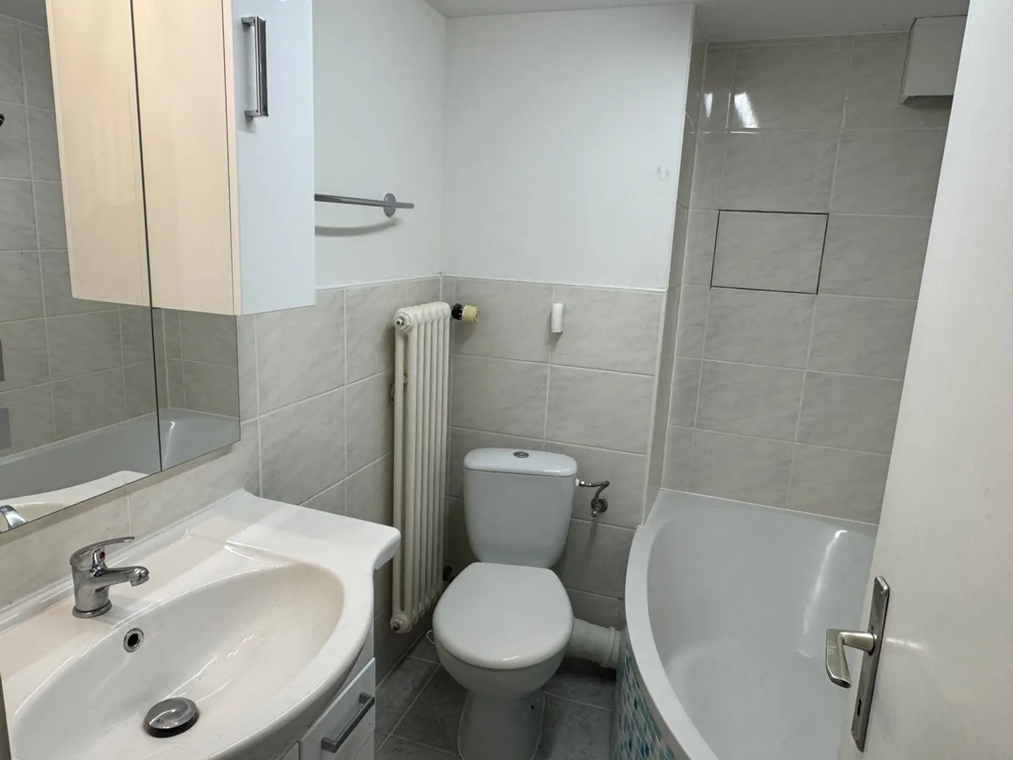 Atypisches Gebäude in Orbe - Foto 3 von 7