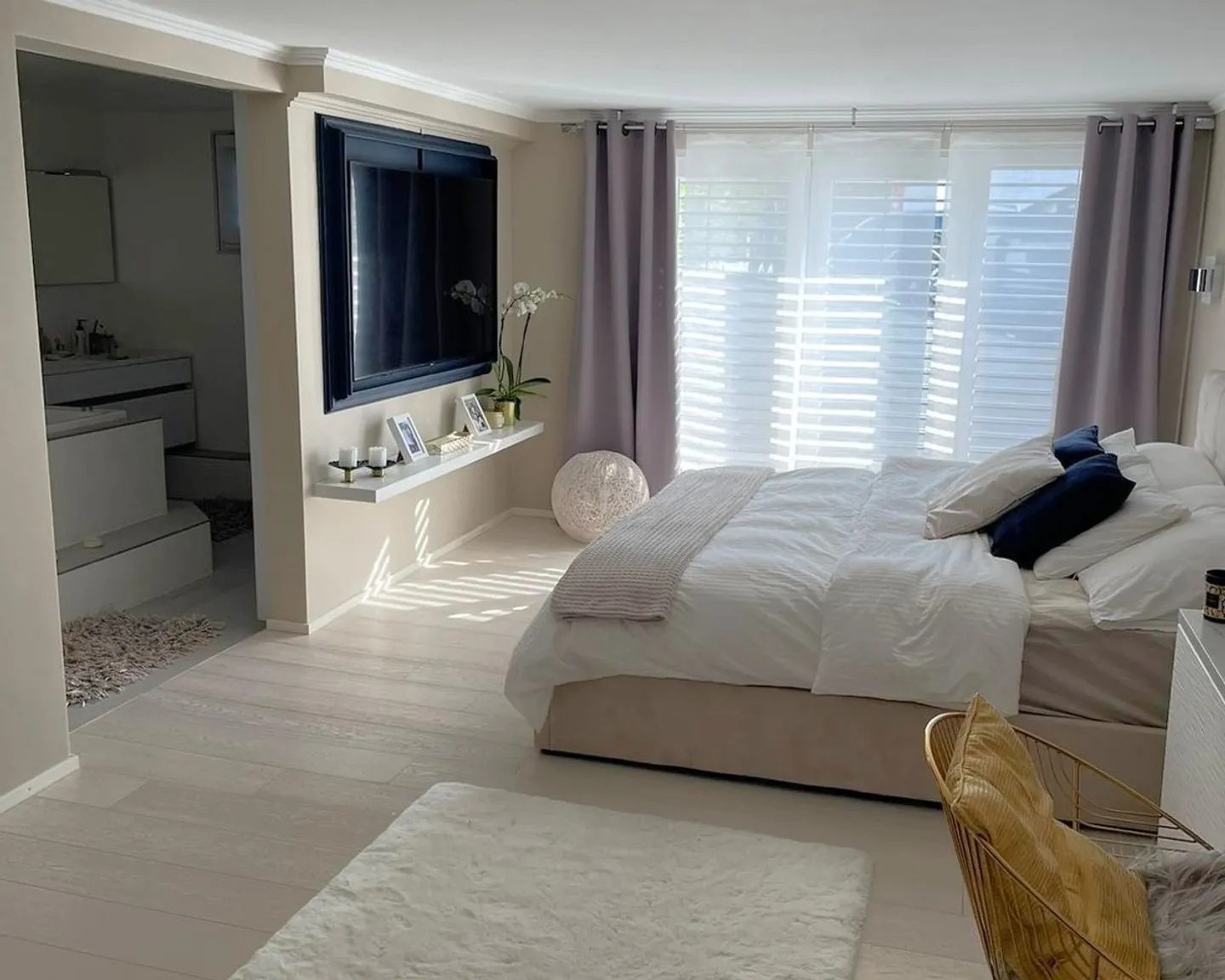 High-end individual villa in Penthalaz - Photo 5 of 8