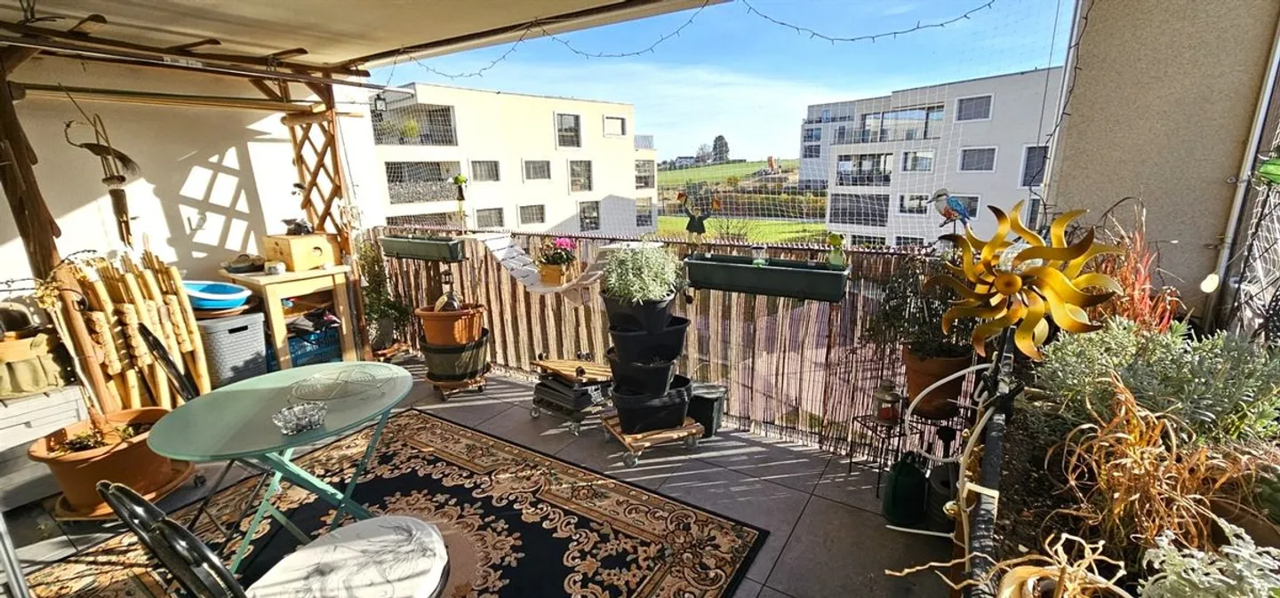 Beautiful 3.5-room apartment with loggia balcony - Photo 4 of 8