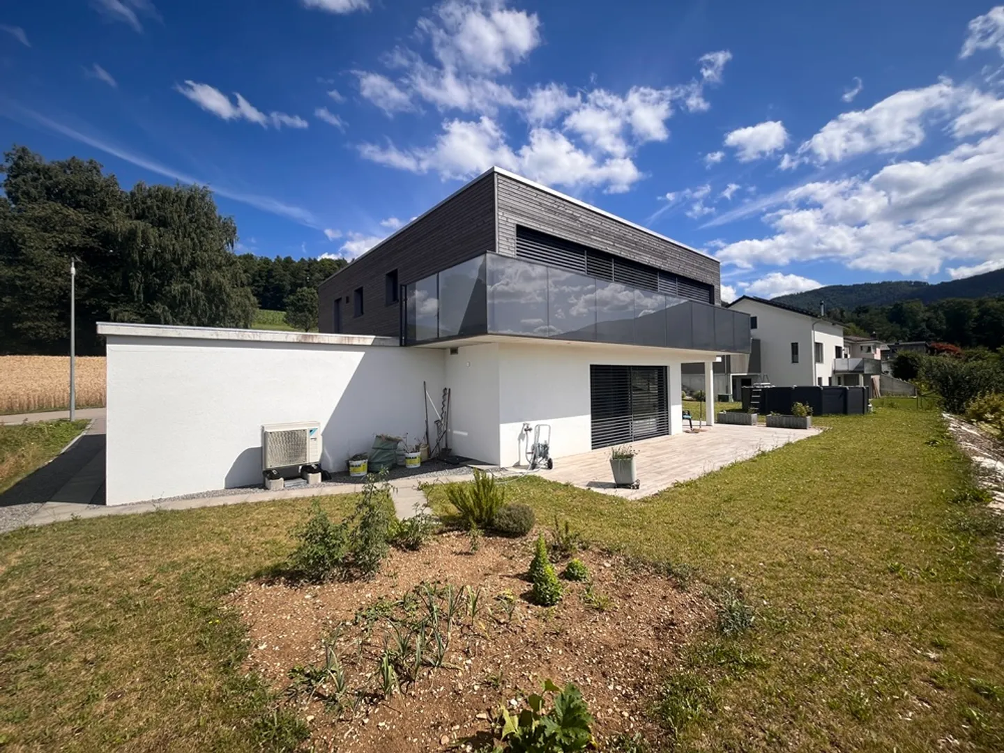 Villa Familiale Élégante à Courrendlin - Photo 3 sur 13