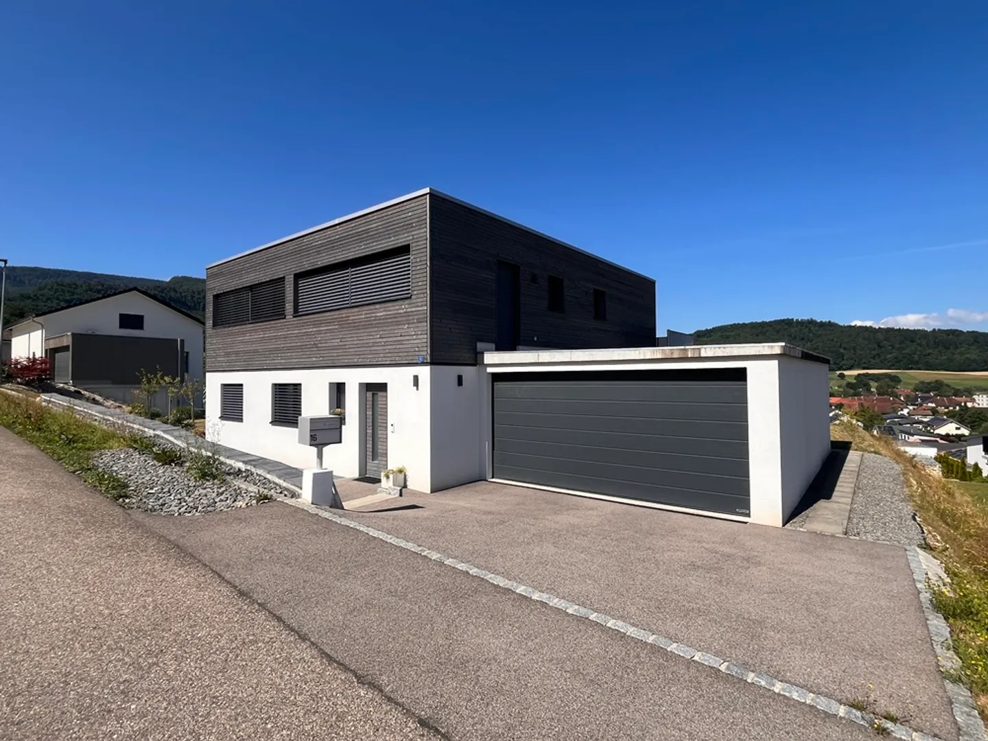 Villa, Courrendlin - 1220000 - Foto 1 di 13