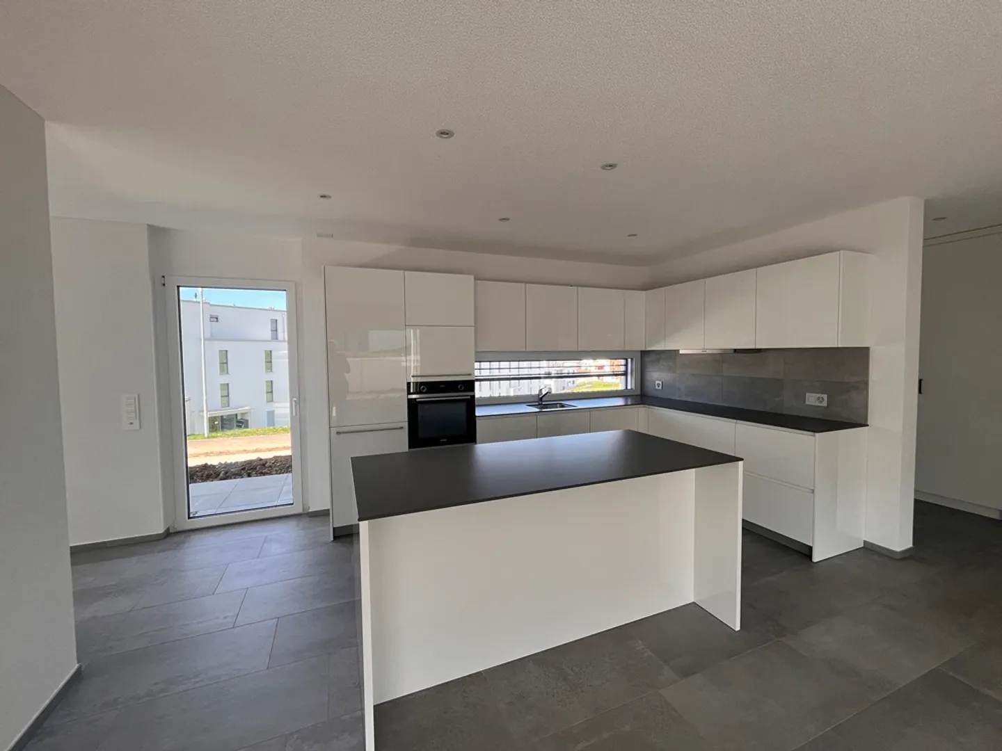 House, Courrendlin - 2080 - Photo 3 of 13