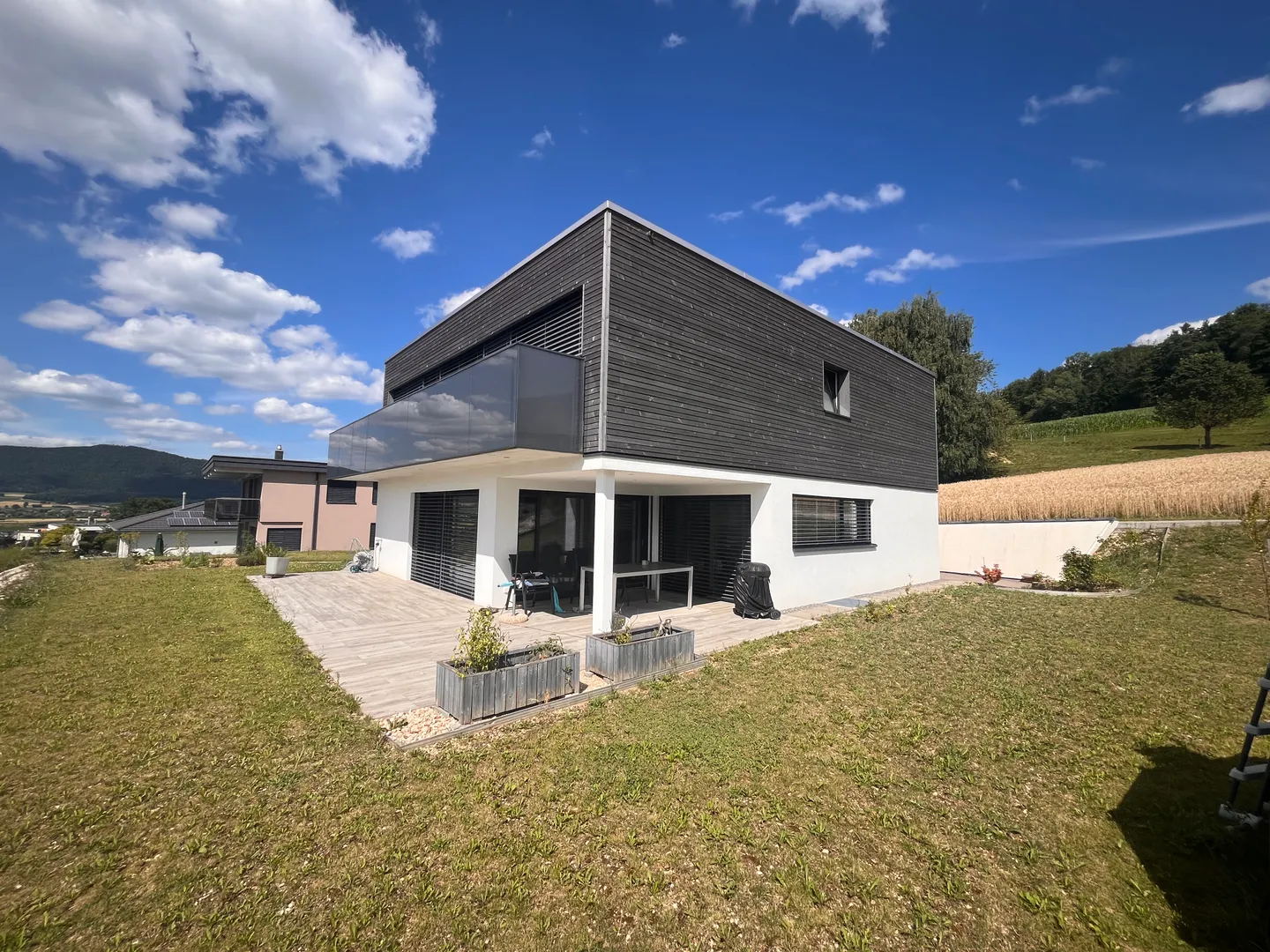 Villa, Courrendlin - 1220000 - Foto 1 von 13