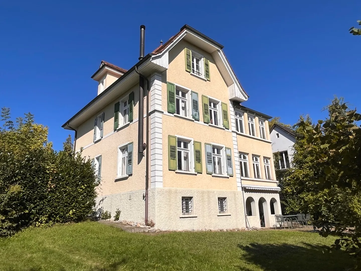 Manor House, Delémont - 1515000 - Photo 1 of 13