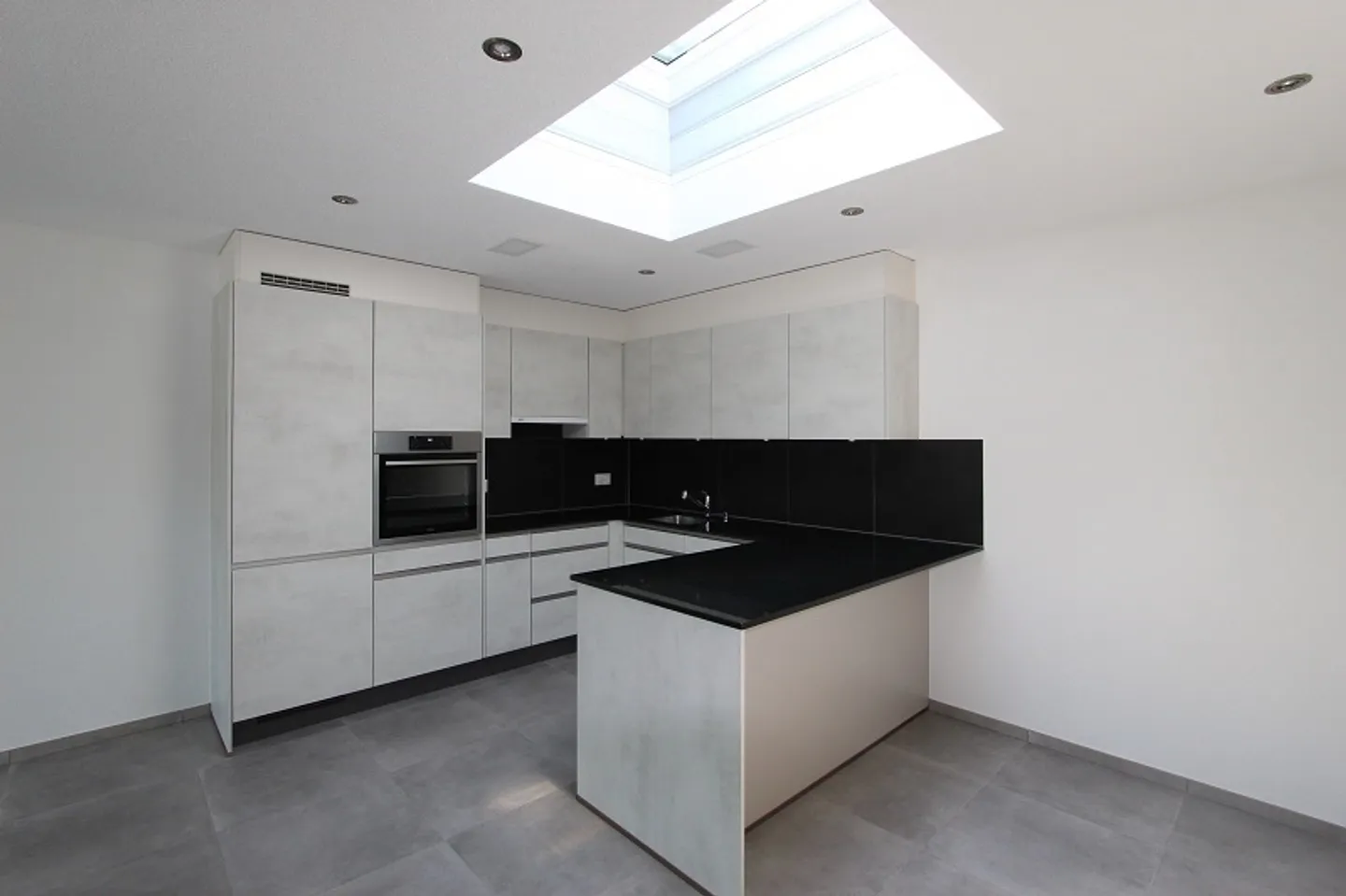 Apartment, St-Ursanne - 533000 - Photo 2 of 12