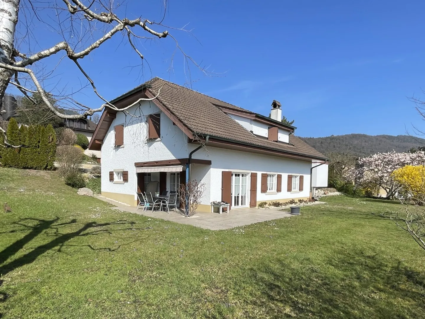 House, Delémont - 1,075,000 - Photo 1 of 13