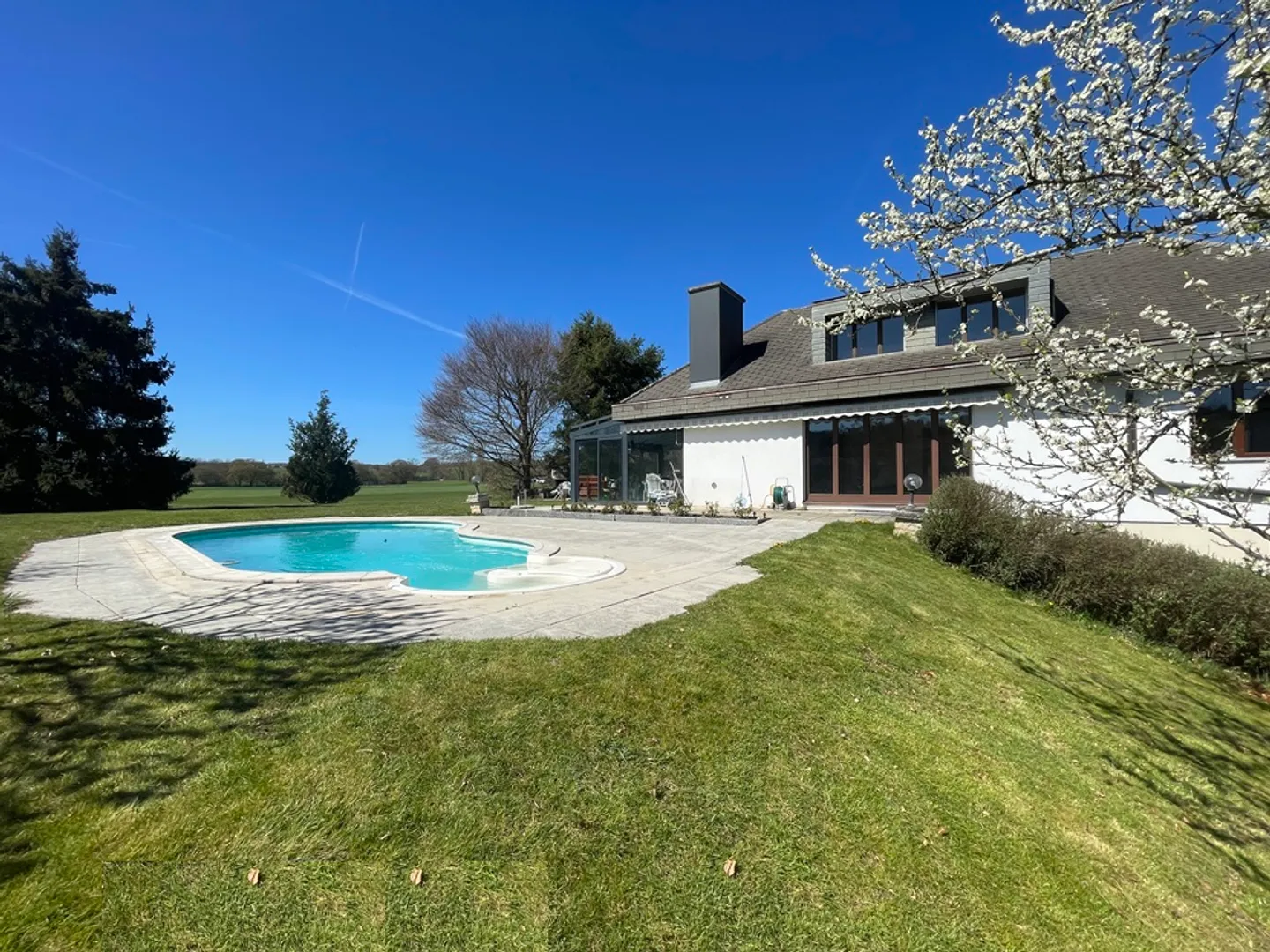 Villa, Porrentruy - 850000 - Foto 1 von 13