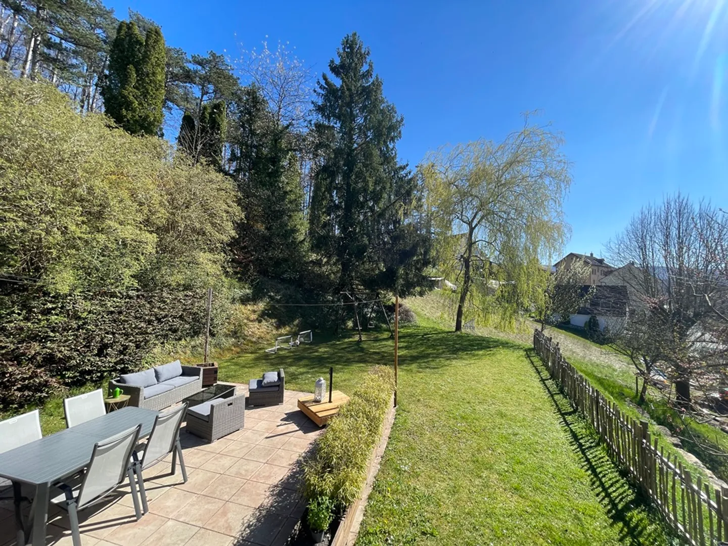 Maison familiale moderne avec terrain - Photo 4 sur 7