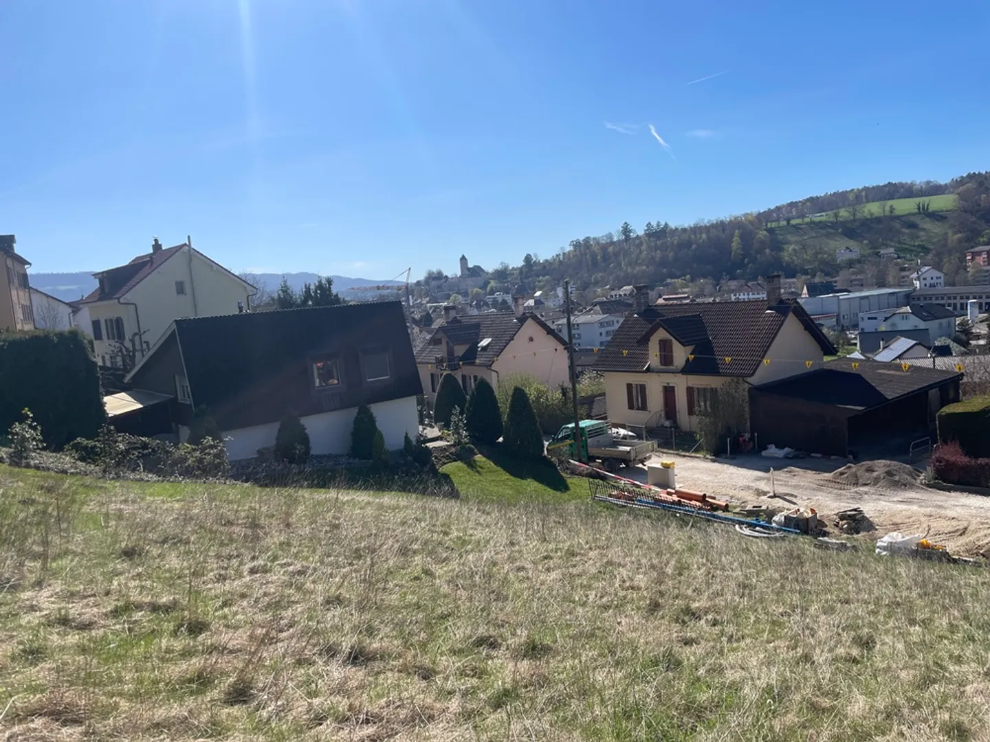 Maison familiale moderne avec terrain - Photo 3 sur 7