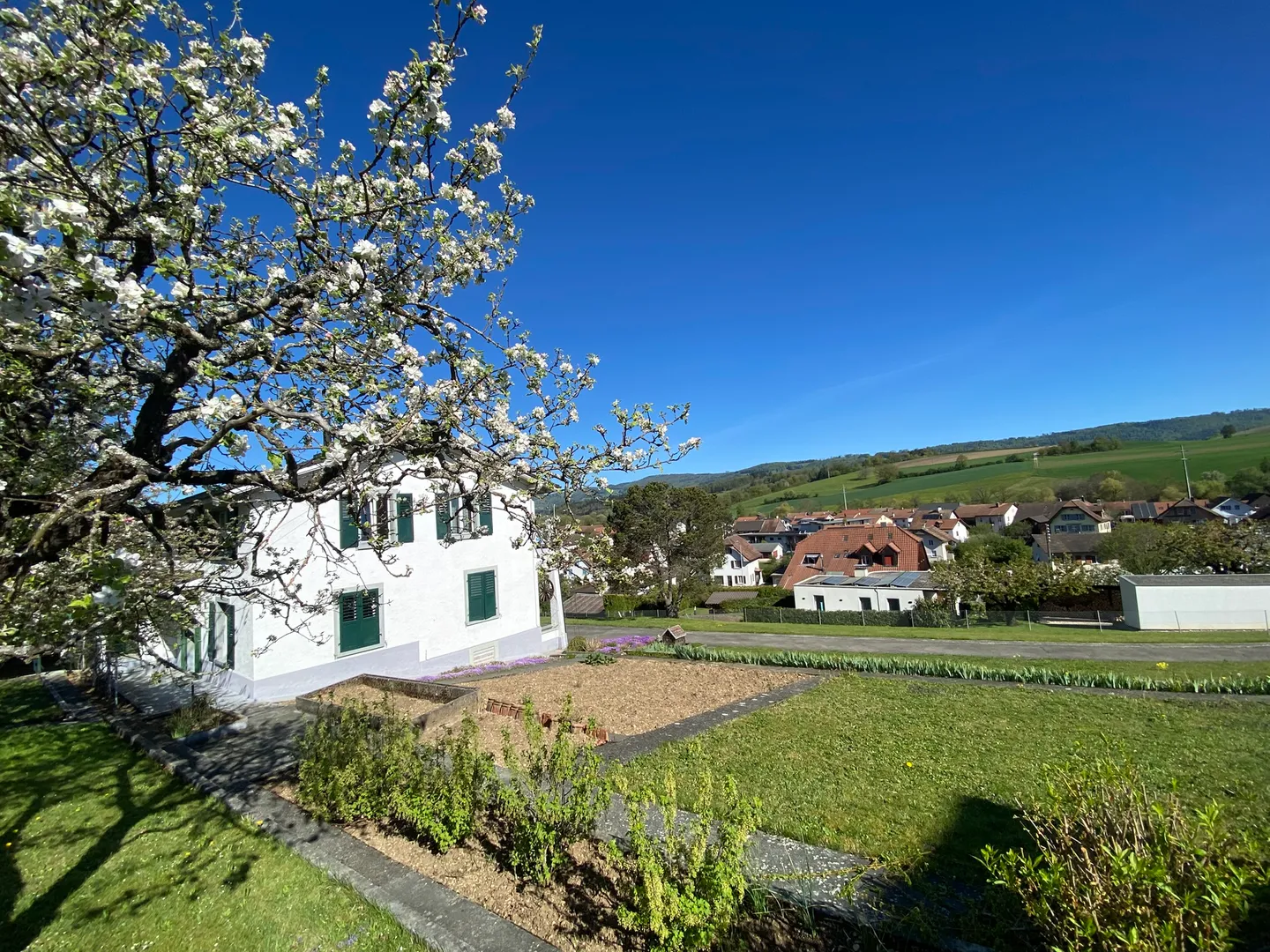 Maison Familiale avec 2 Appartements - Photo 3 sur 13