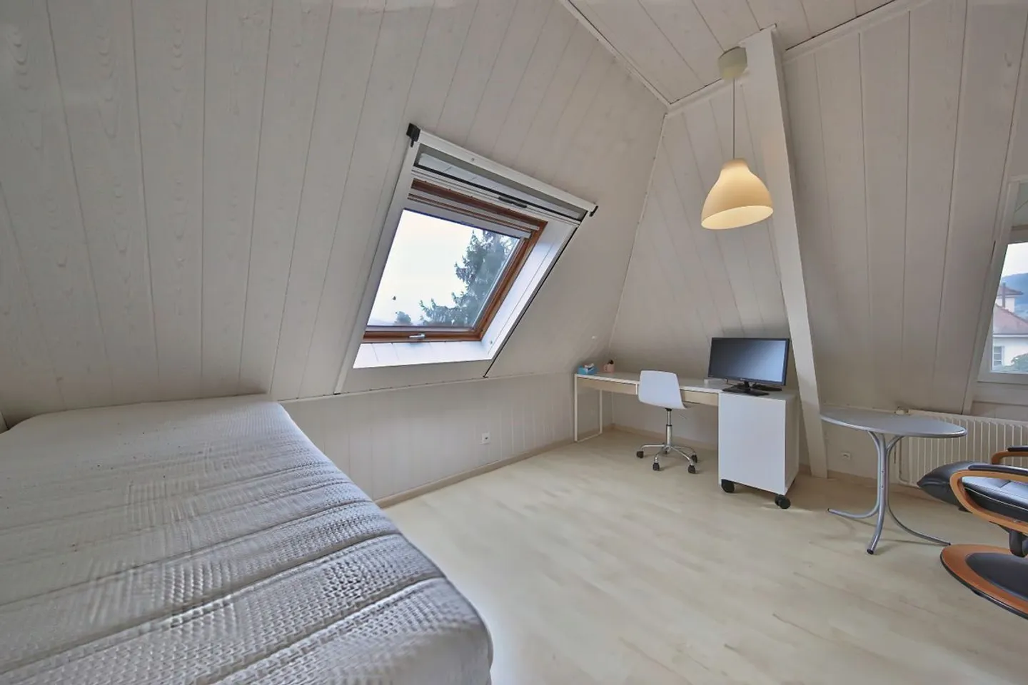 Family home with 7.5 rooms in Delémont - On 4 levels, ultra-flexible & ready to live - Photo 11 of 13