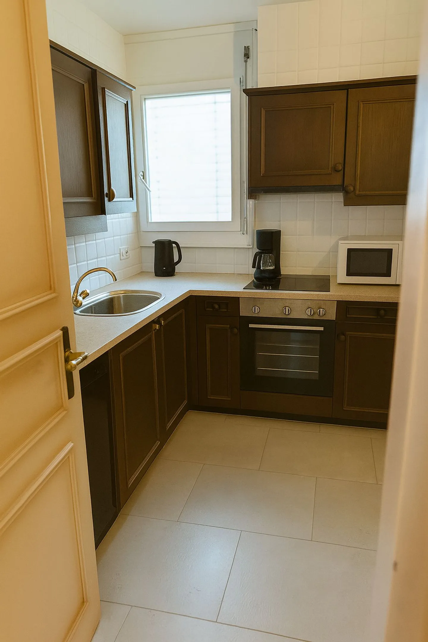 For Rent - 3.5-Room Apartment in Clarens, - Photo 4 of 5