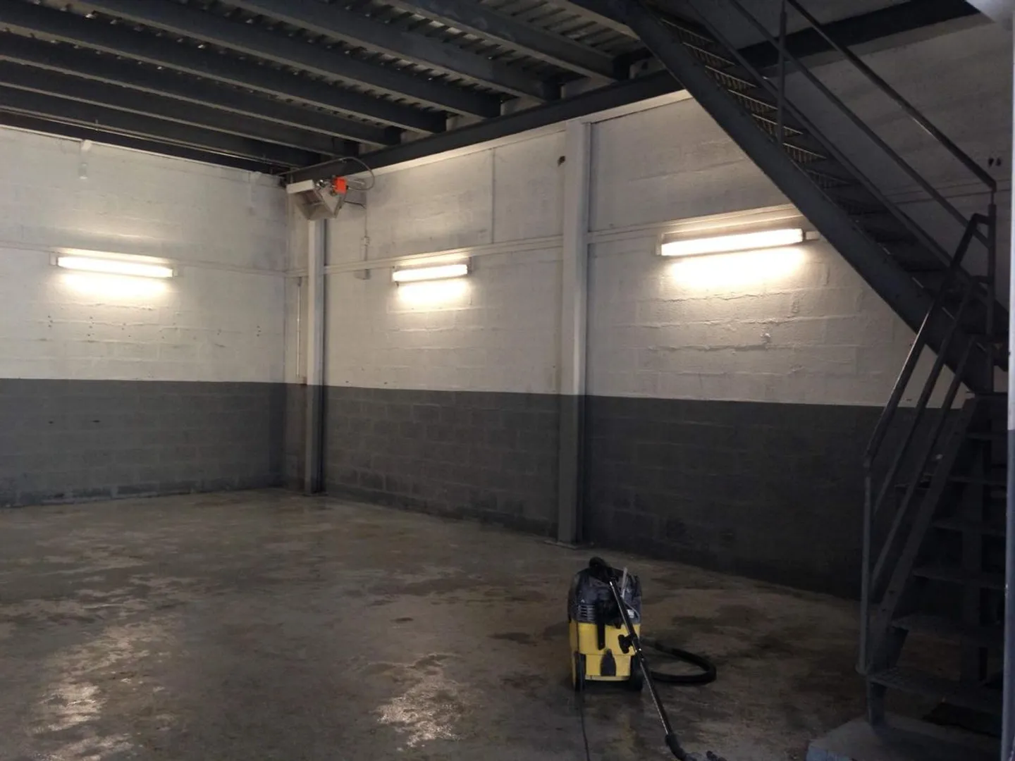 Handwerksbetrieb von 195 m² zu vermieten - Villeneuve (VD) - Foto 8 von 9