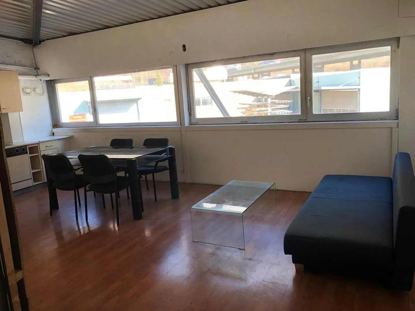 Handwerksbetrieb von 195 m² zu vermieten - Villeneuve (VD) - Foto 1 von 9