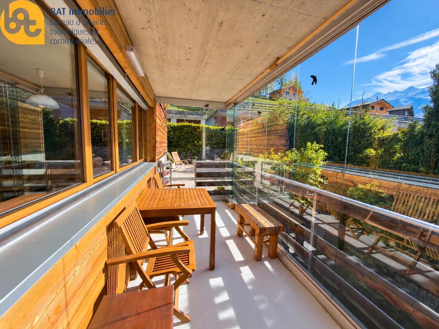 Nax - 2.5 rooms in a secondary residence with balcony and terrace - Photo 5 of 13