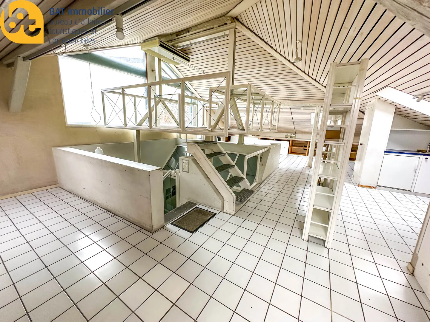 Sierre - ufficio loft in mansarda con ampia terrazza - Gobet - Foto 4 di 12