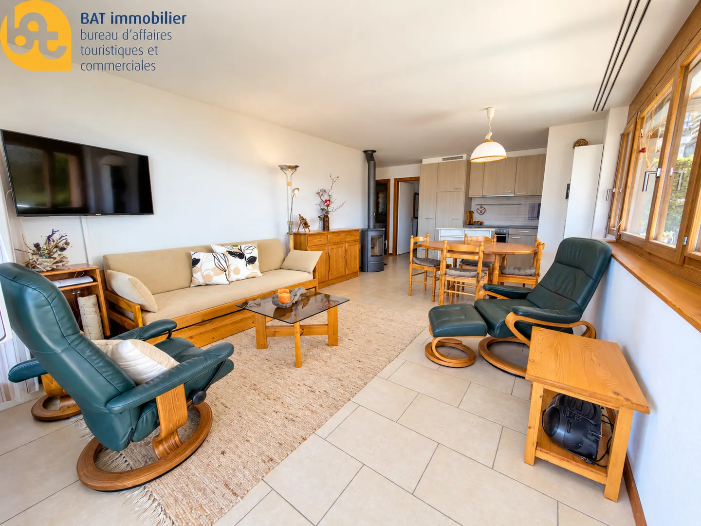 Nax - 2.5 rooms in a secondary residence with balcony and terrace - Photo 2 of 13