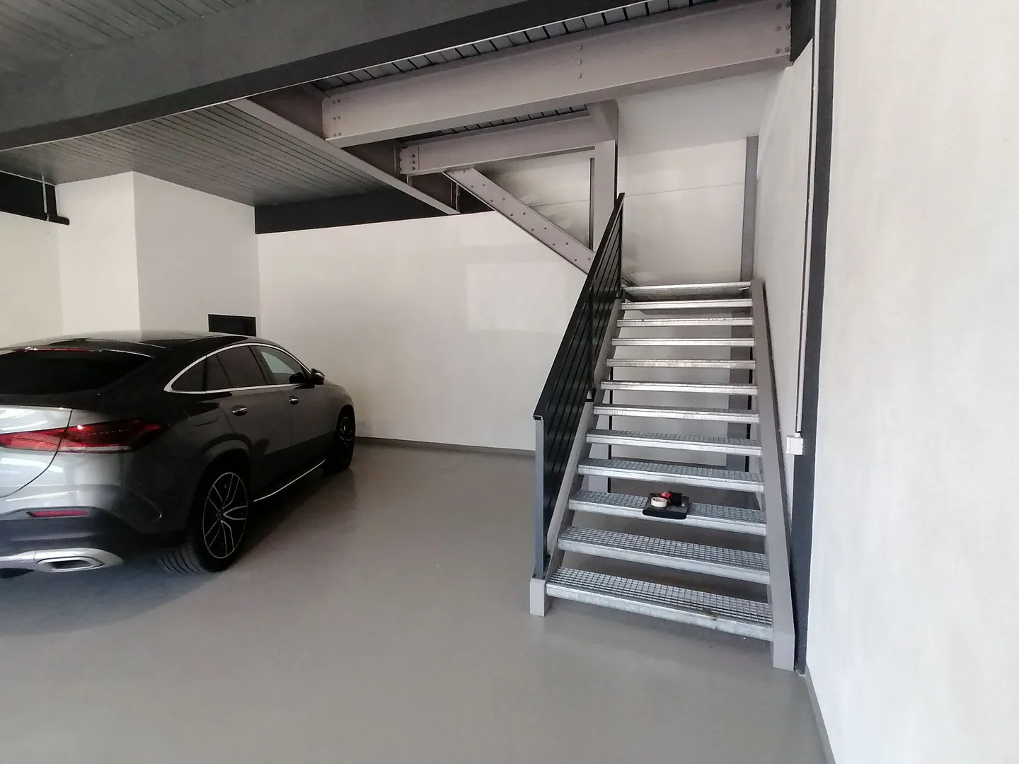 Hala di 120 m2 al piano terra - Foto 3 di 6