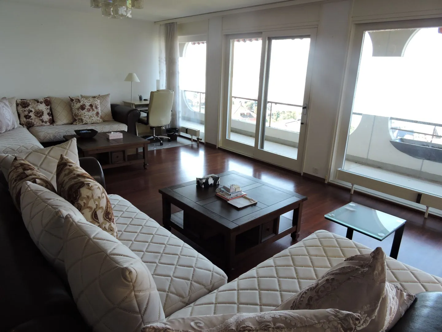 Superbo appartamento di 4,5 locali con vista panoramica a Montreux - Foto 2 di 5
