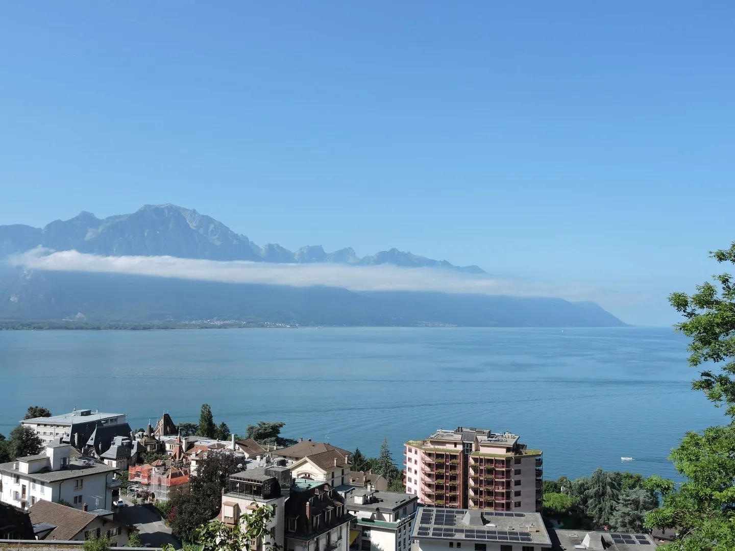 Superbo appartamento di 4,5 locali con vista panoramica a Montreux - Foto 3 di 5
