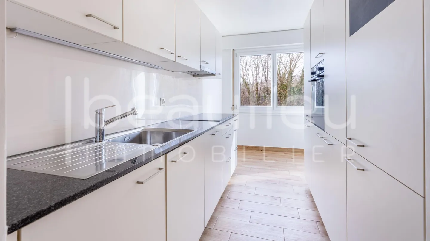 Spacious and bright 3.5 rooms with balcony - Photo 6 of 9