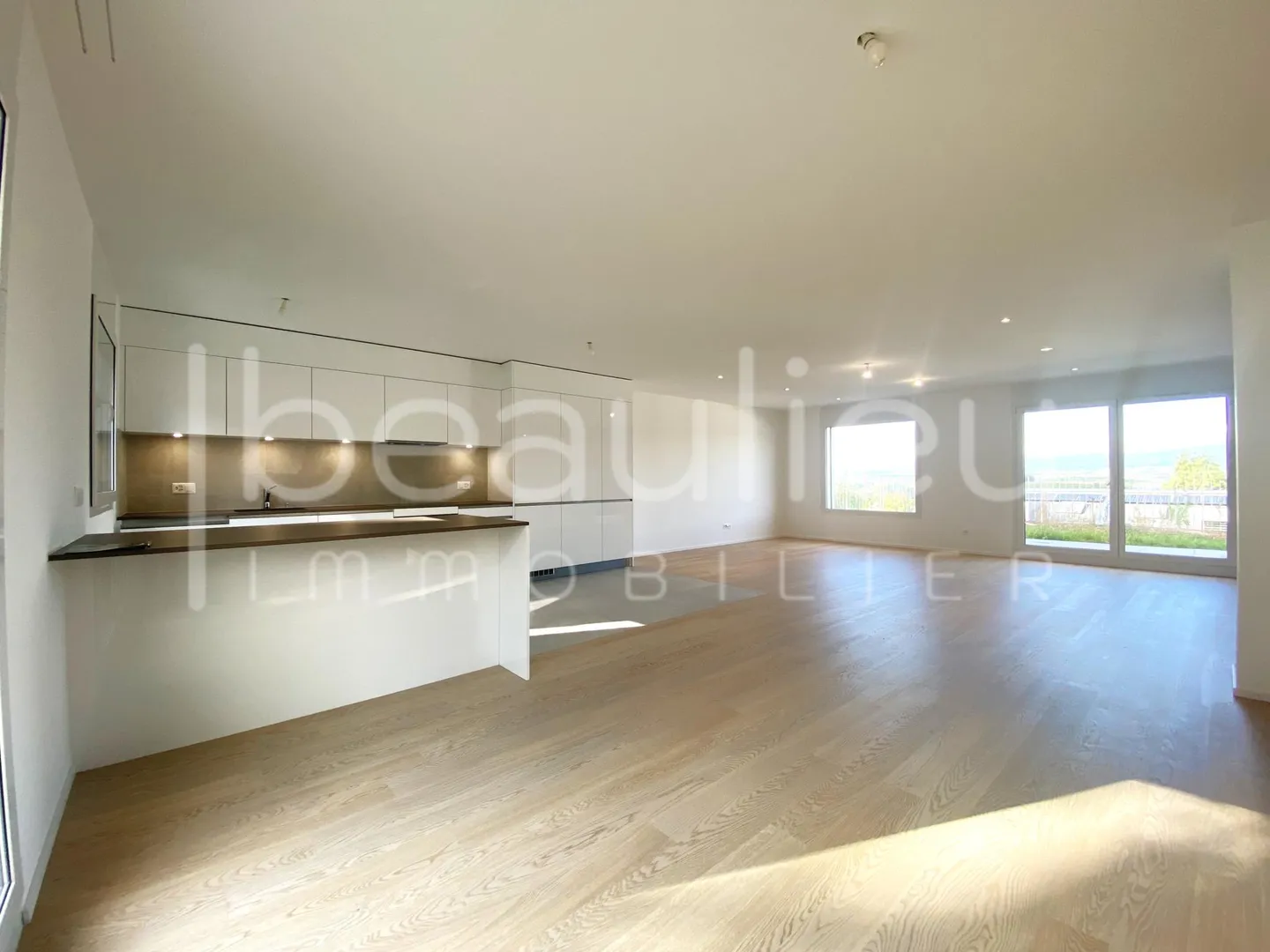 Spacious contemporary villa with lake view - Photo 1 of 13