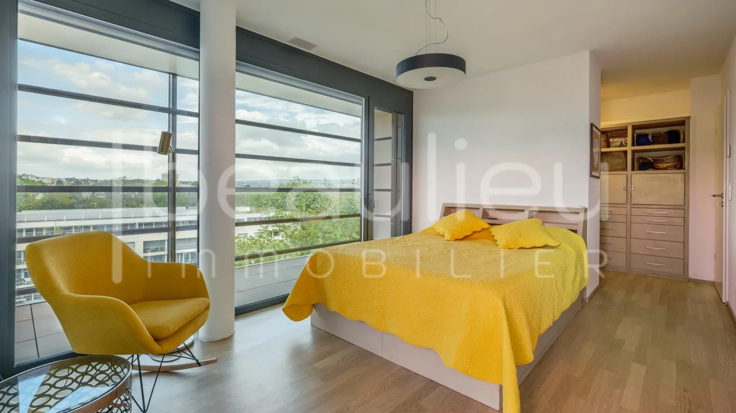 Magnifico appartamento attraversante con vista lago - Foto 6 di 12