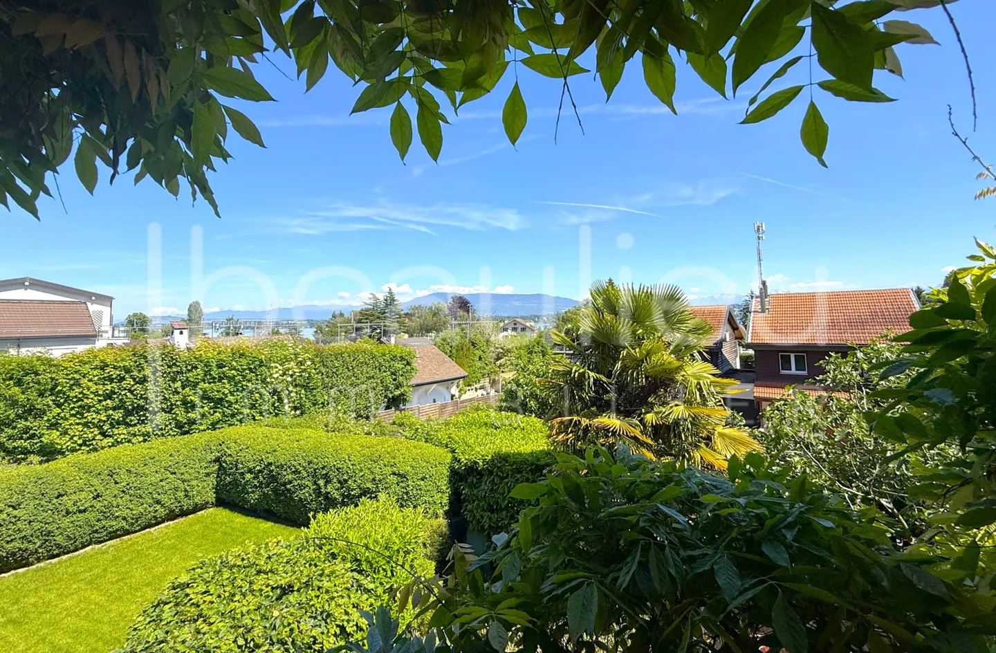 Spacious family villa with garden and terraces - Photo 10 of 10