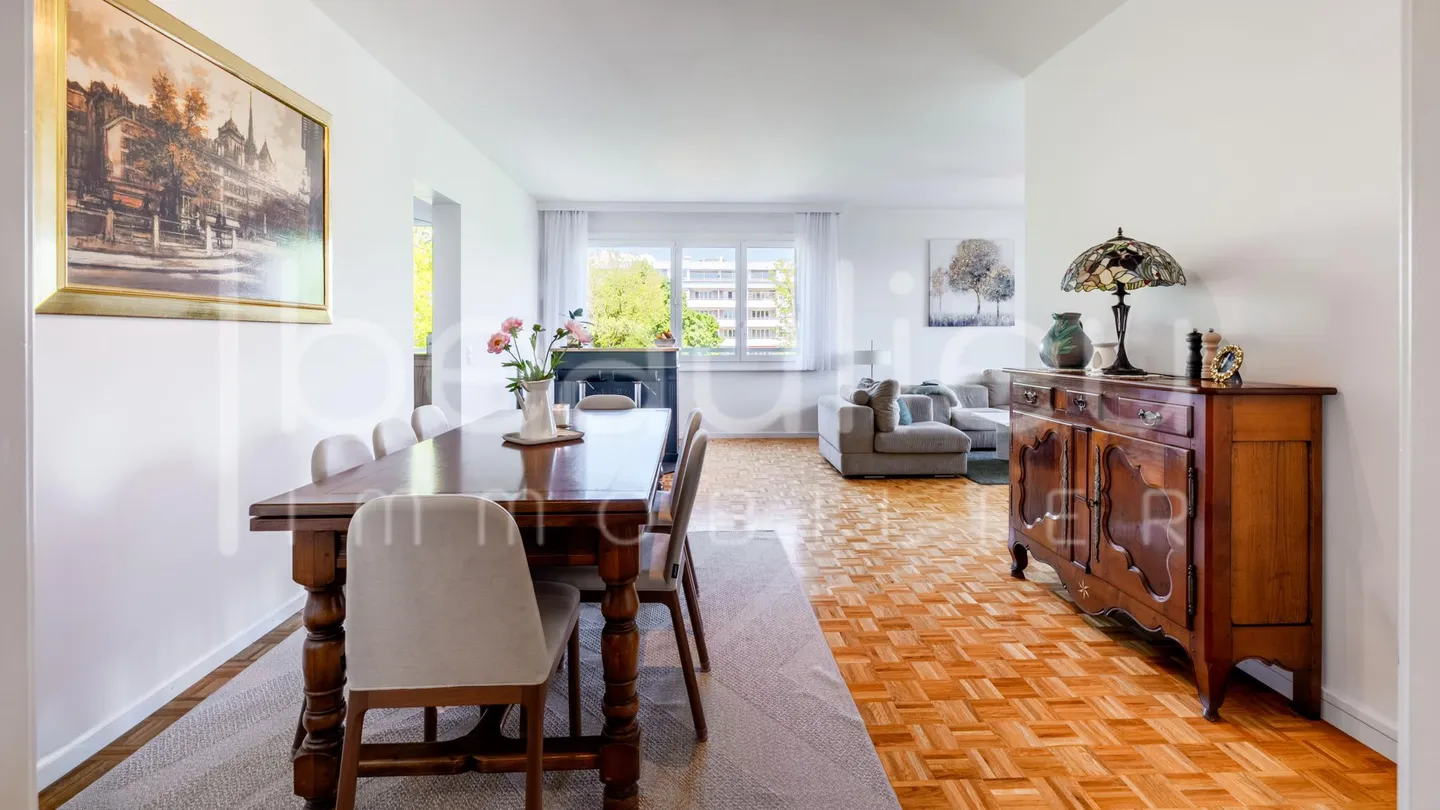 Superbe Appartement Rénové - Photo 4 sur 10
