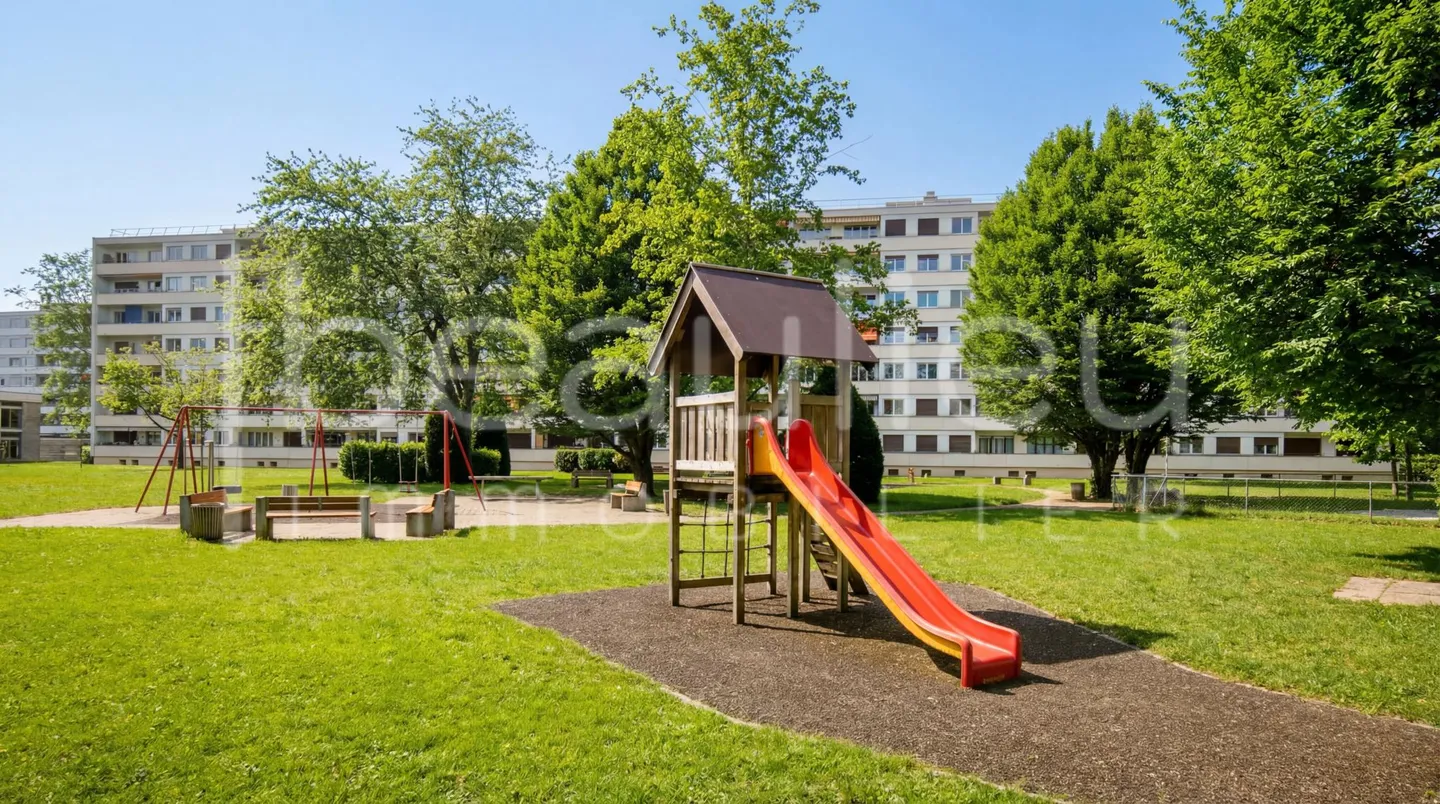 Spacious and bright 3.5 rooms with balcony - Photo 2 of 9