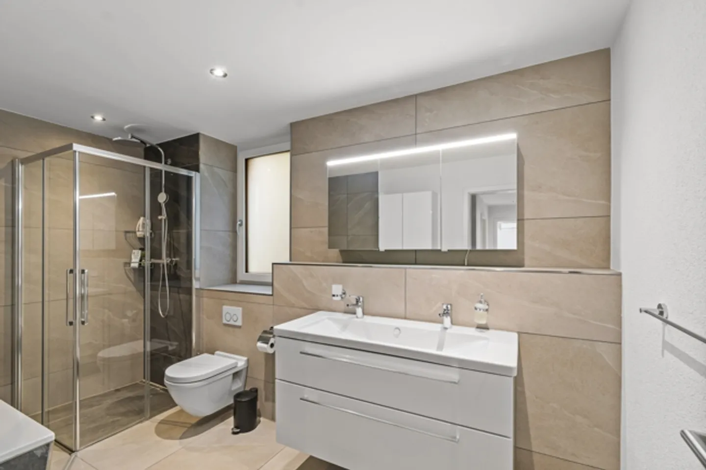 Un Objet - Trois Maisons Mitoyennes - Potentiel Maximal - Photo 7 sur 13