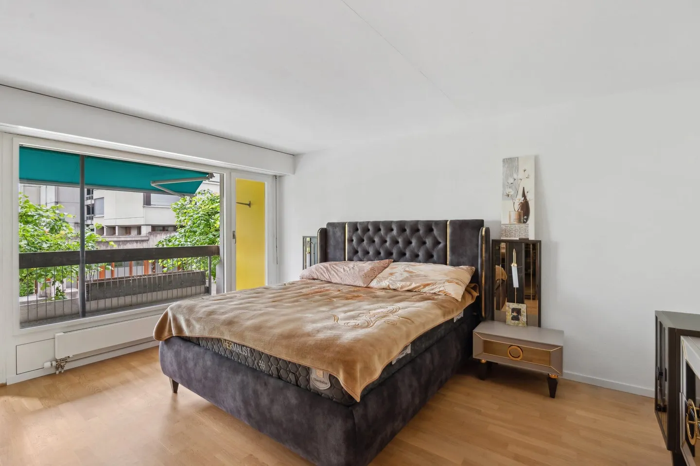 Spacious 4.5-room garden apartment, completely renovated in 2024 - Photo 11 of 13