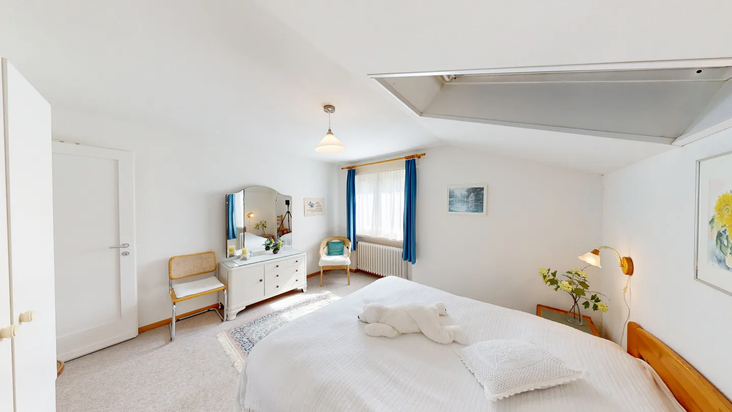 Maison individuelle de 6,5 pièces avec beau jardin - Photo 12 sur 13