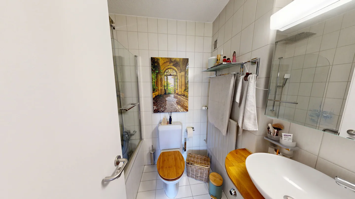 Penthouse with a View in Ittigen - Photo 8 of 11