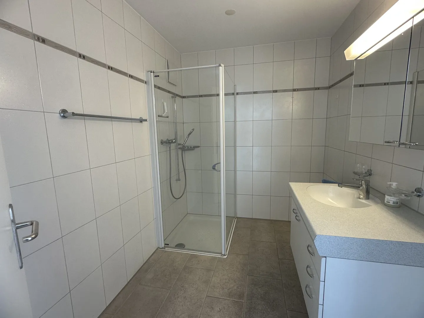 Attractive 3.5-room apartment in a prime location - Photo 7 of 12