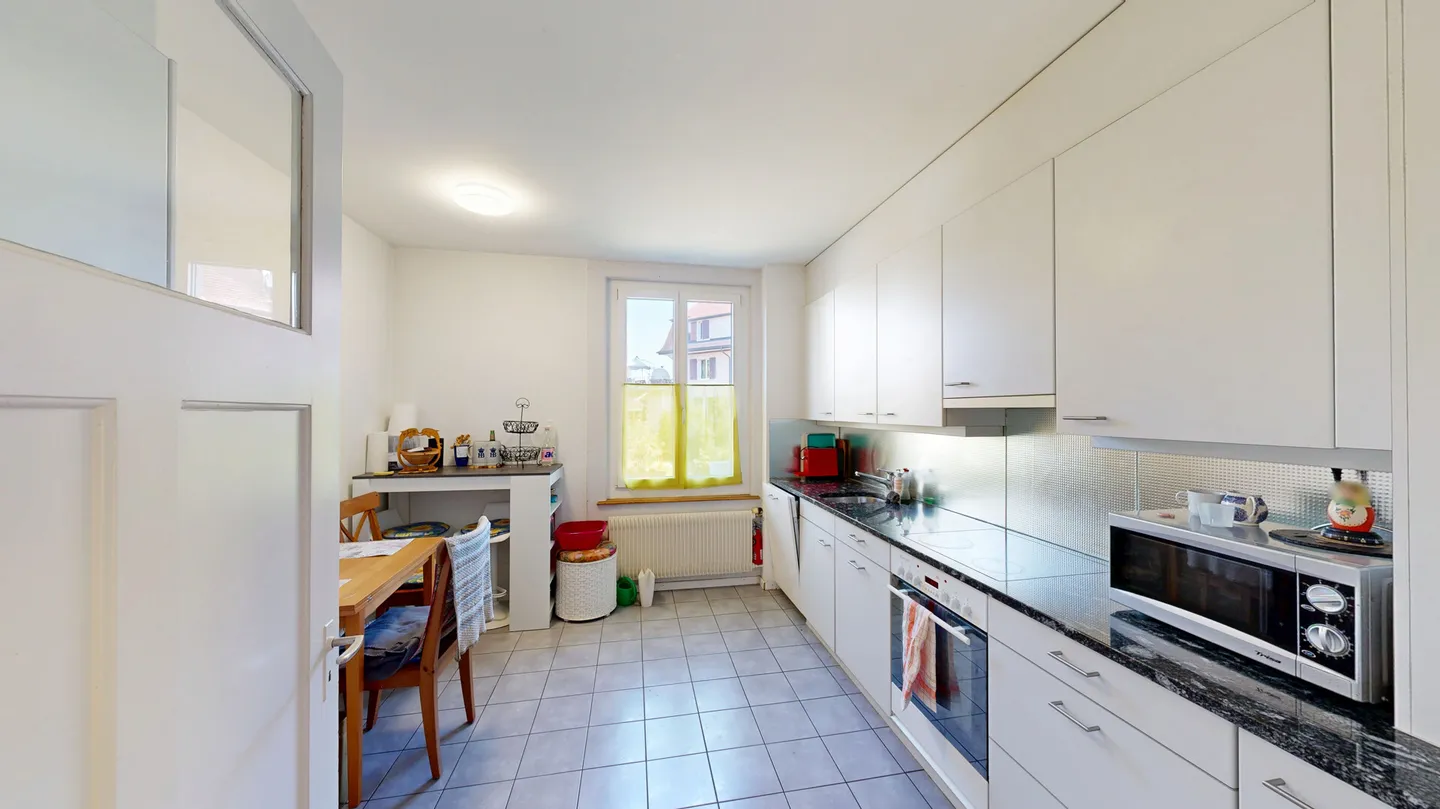 Cozy ground floor apartment with old building charm - Photo 4 of 11