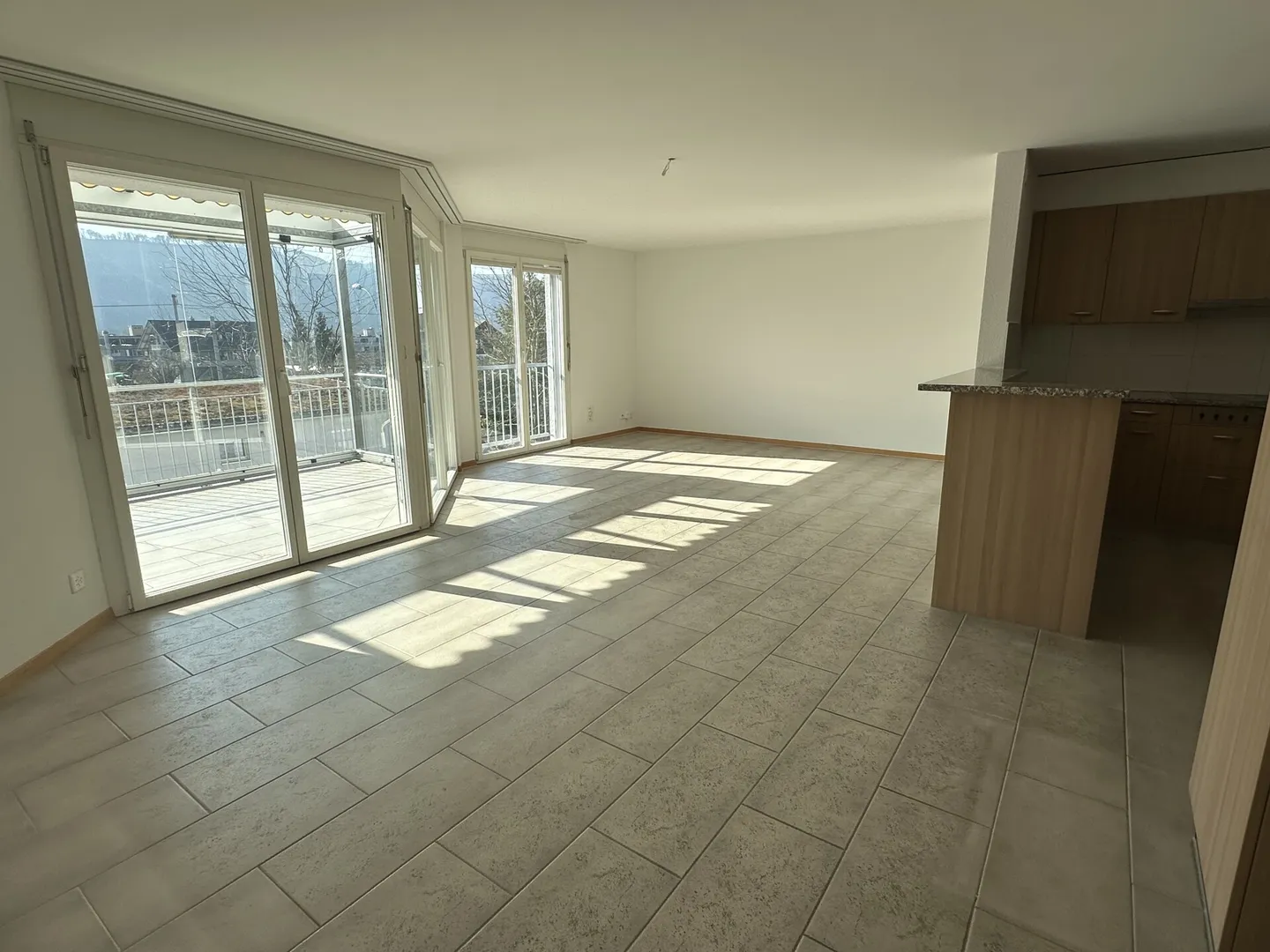 Attractive 3.5-room apartment in a prime location - Photo 3 of 12