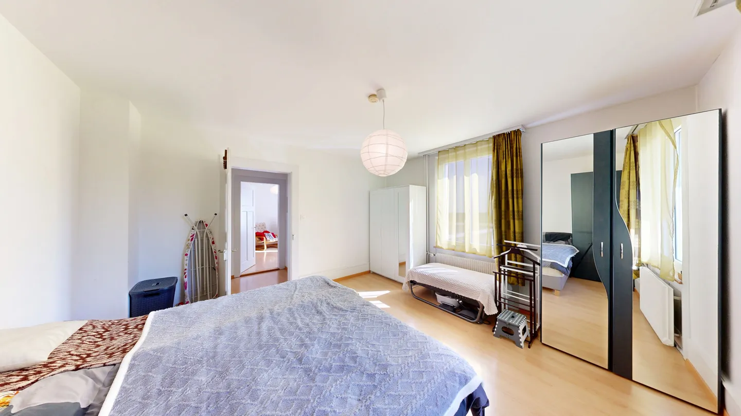 Cozy ground floor apartment with old building charm - Photo 5 of 11