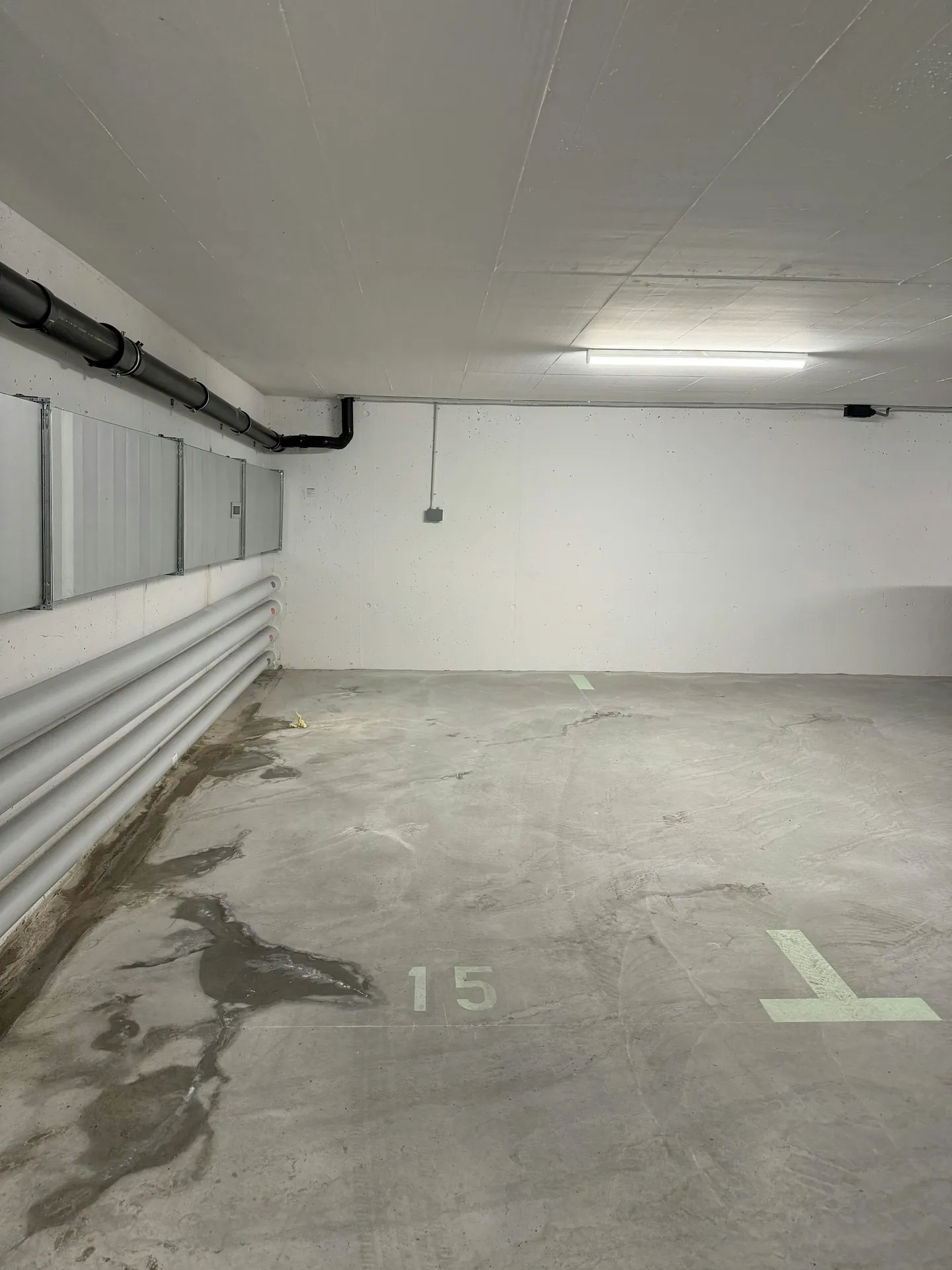 Place de parking dans un nouveau garage souterrain - Photo 3 sur 5