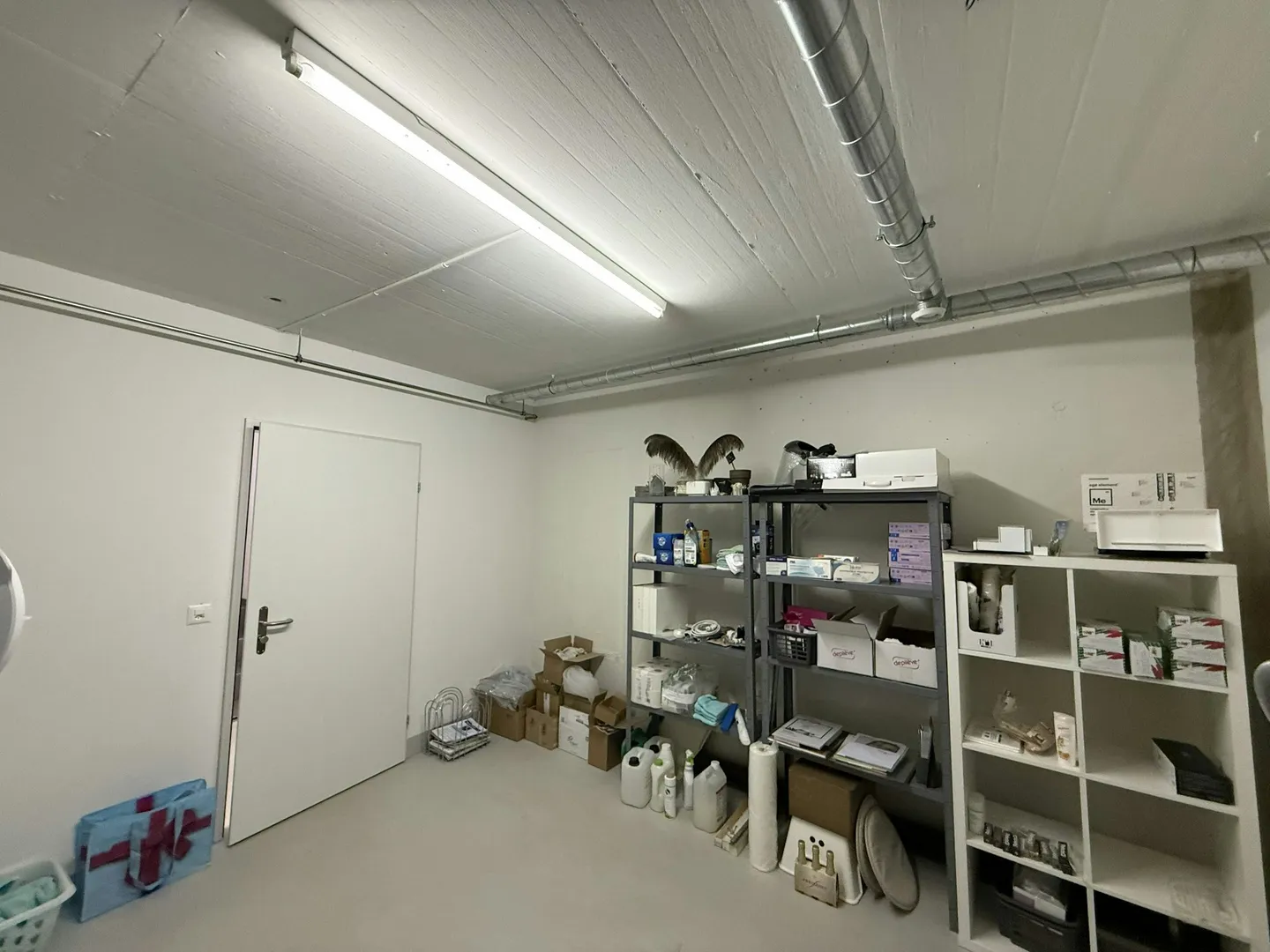 Studio di cosmetica, ufficio o negozio in affitto in Bahnstrasse 8a a Henggart - Foto 8 di 12