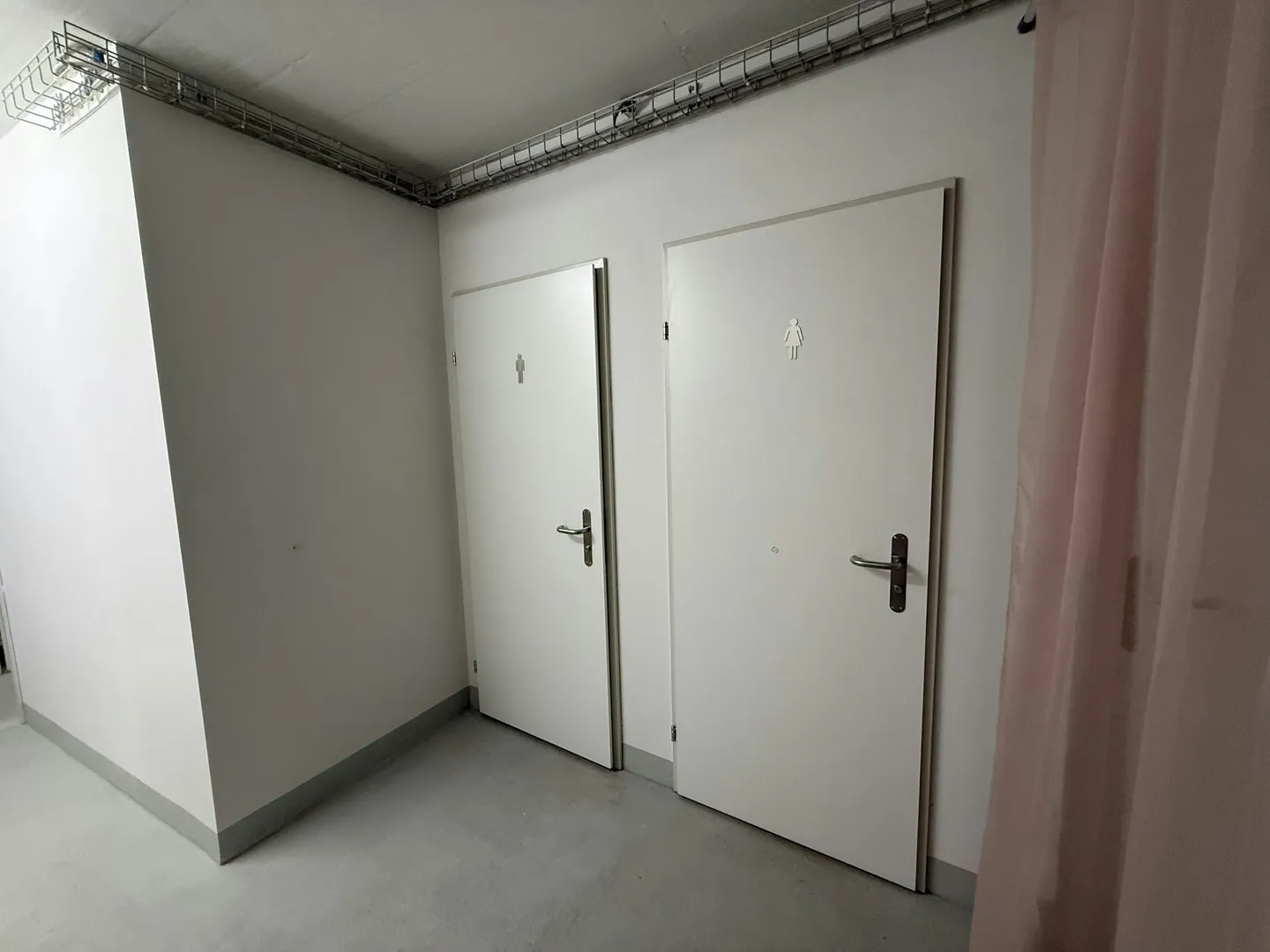 Studio di cosmetica, ufficio o negozio in affitto in Bahnstrasse 8a a Henggart - Foto 9 di 12